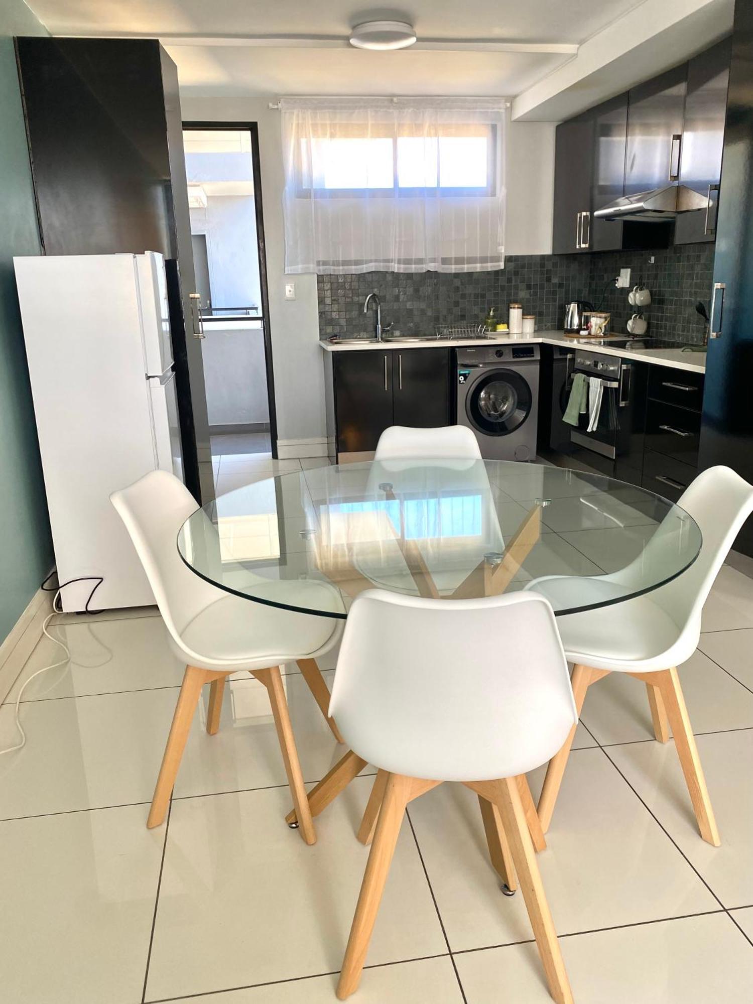 C&J City Centre Airbnb Appartement Windhoek Buitenkant foto