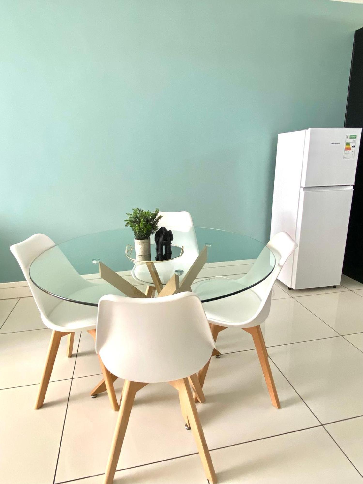 C&J City Centre Airbnb Appartement Windhoek Buitenkant foto